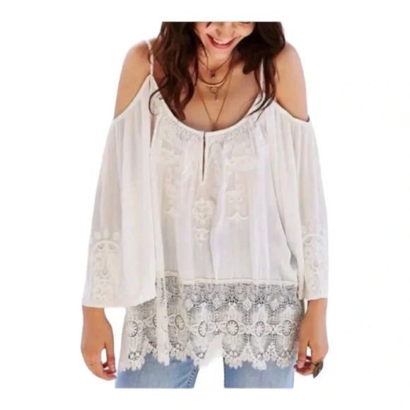 🤍‎ Ecoté Boutique Embroidered Lace Top Small - Picture 1 of 6